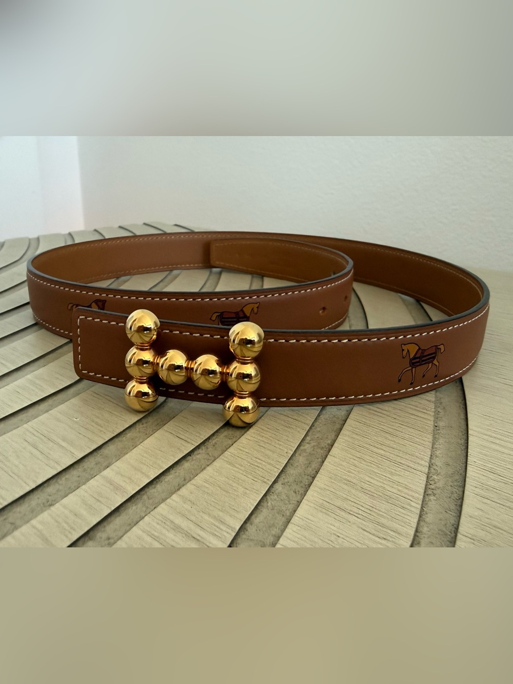 Extremely rare Hermès H bubble revisible leather belt with horse motif